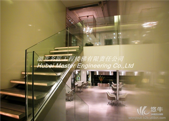 武汉名匠玻璃栏杆，室内玻璃扶手栏杆，优惠活动30年专业玻璃栏杆品牌13871415099