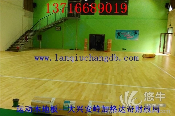 广西柳州篮球木地板厂家体育专用木地板学校篮球馆运动木地板价格图1