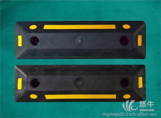 黄黑两段橡胶减速带防水耐腐梯形减速路拱公路安全减速板图1