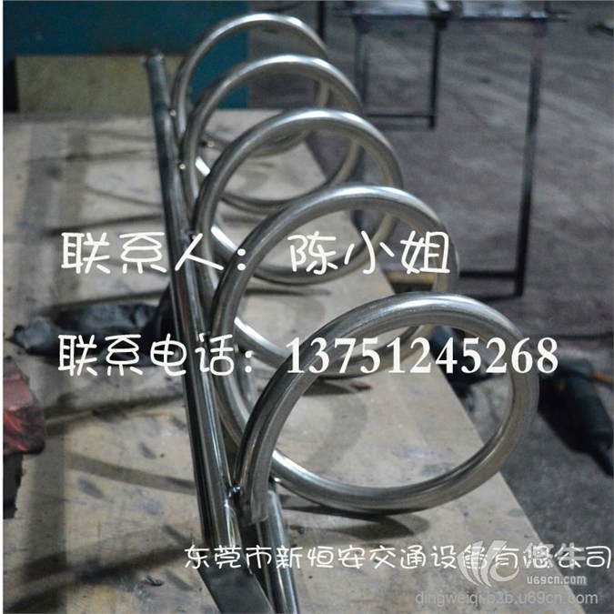 东莞市价格优惠可以任意组合螺旋式打圈304不锈钢自行车停车架图1