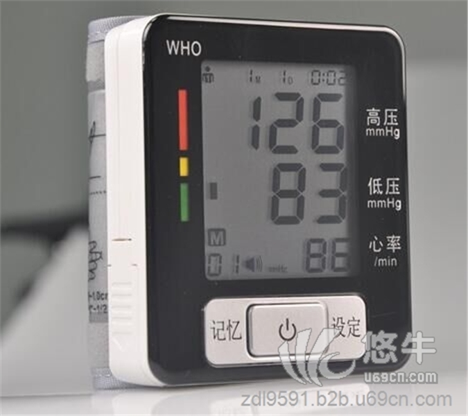 家用便捷全自动电子血压计手腕式图1