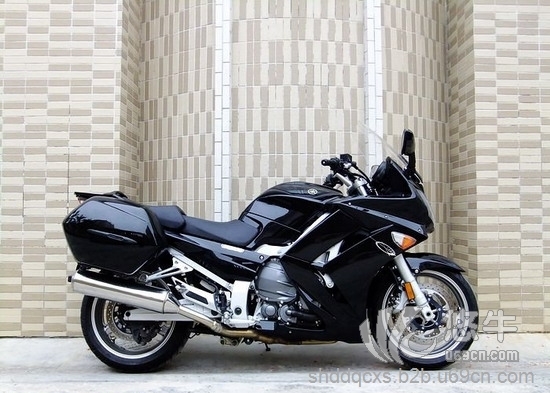 雅马哈FJR1300摩托车