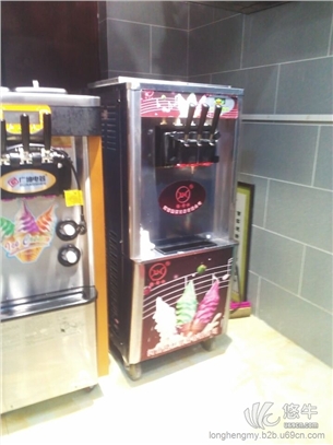 河南郑州冰激凌机，奶茶机设备，果汁机，炒酸奶机欢迎咨询！