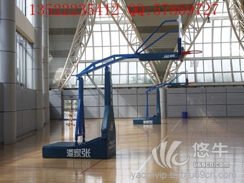 一个木地板篮球场造价，篮球场木地板铺设结构