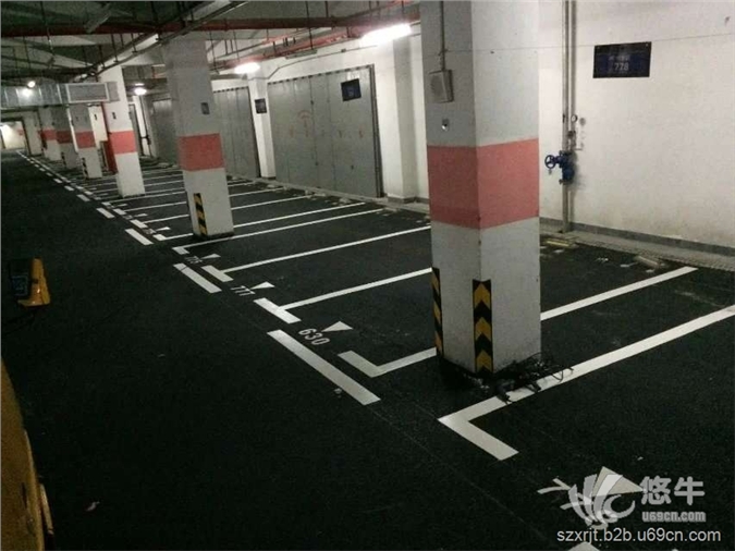 惠州停车场车位划线