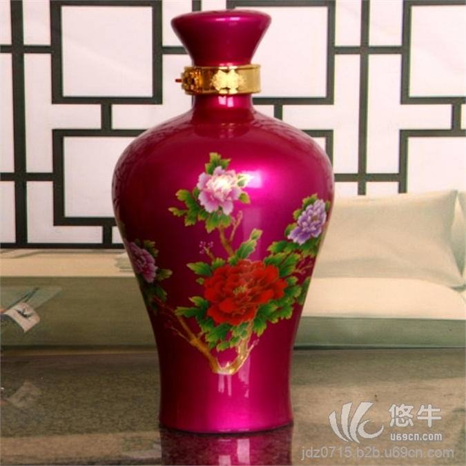 北京一斤陶瓷酒瓶定做，青花瓷高档陶瓷酒瓶厂家