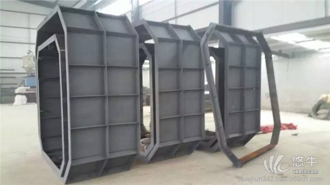 隔离墩钢模具隔离墩钢模具厂家隔离墩钢模具价格图1