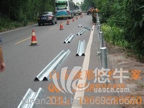 广西贺州二波波形护栏板生产