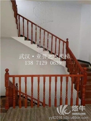 武汉实木楼梯护栏图1
