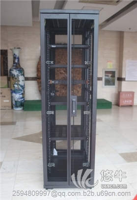 42U网络服务器机柜图1