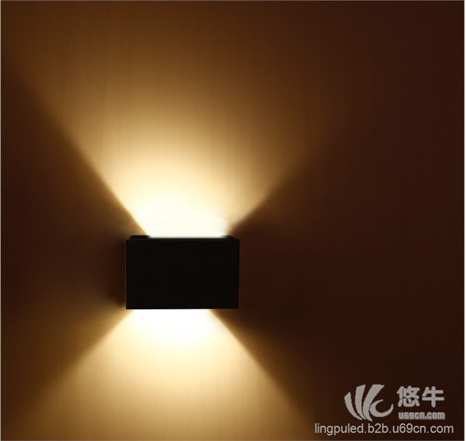 LED时尚简约墙壁灯