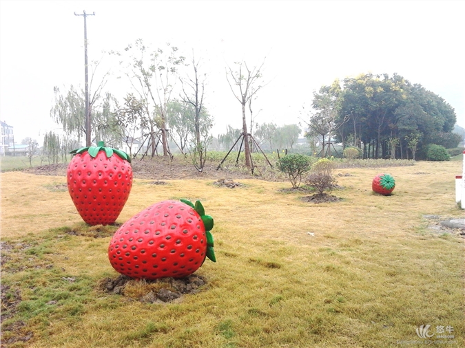仿真草莓景观雕塑