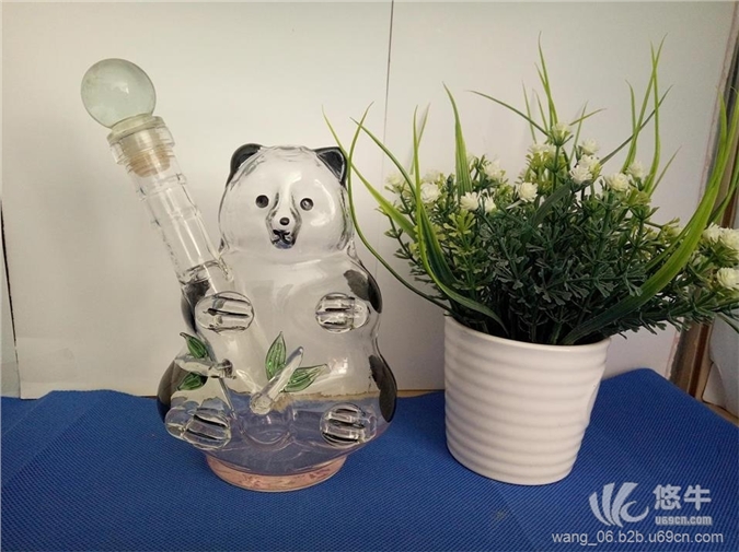 熊猫造型工艺酒瓶