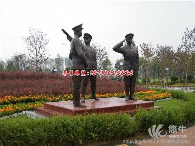 警察铜雕公园人物雕塑