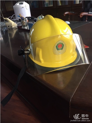 14款消防头盔